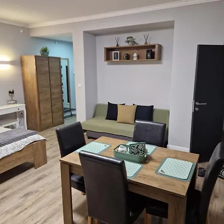 شقة Apartman277 *